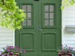 Grön dubbeldörr från Diplomat dörrar